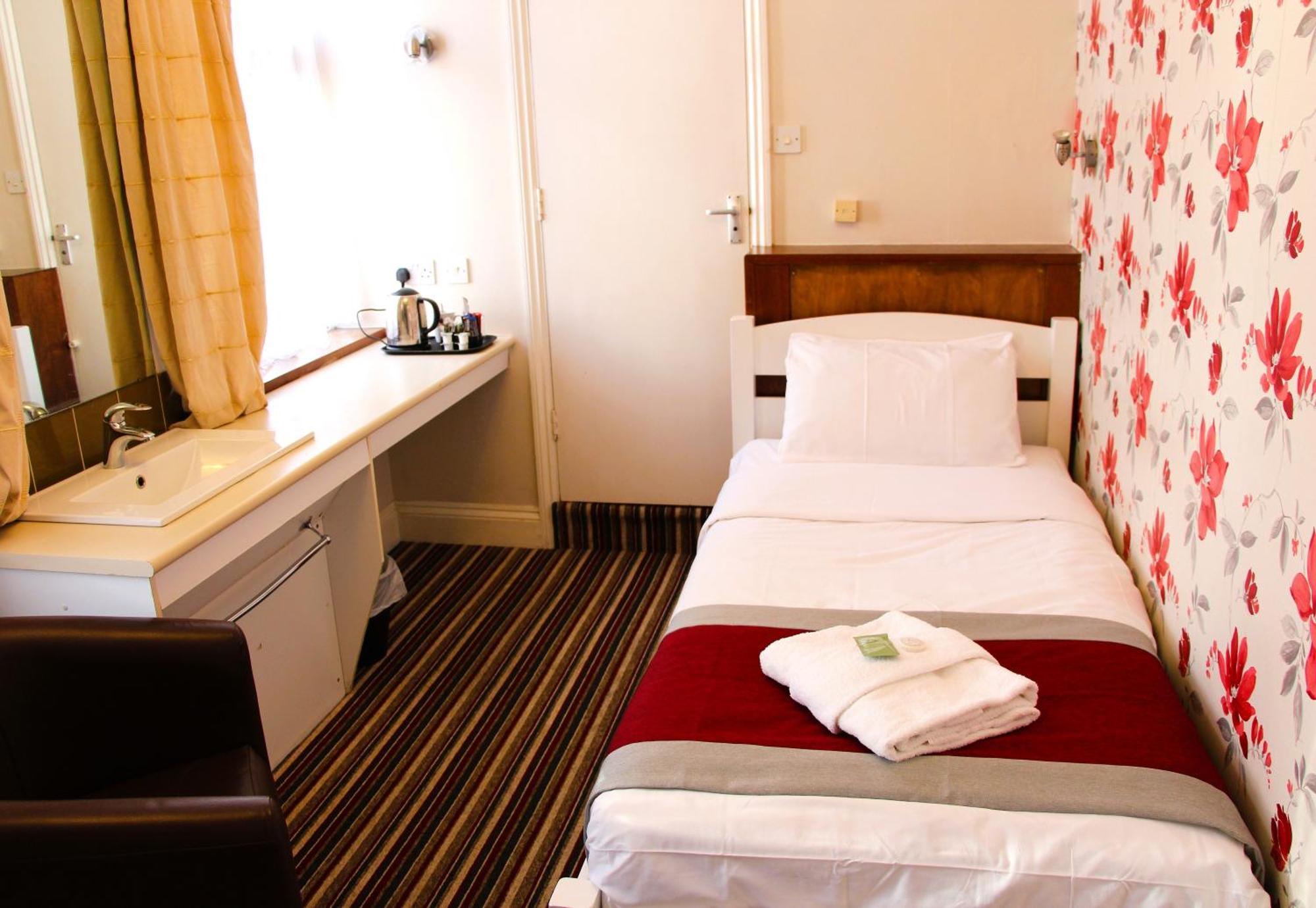 Russell Hotel รอยัลทันบริดจ์เวลส์ ภายนอก รูปภาพ